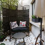 Central & Stylish 1Bd Duplex W Gardenmontmartre!