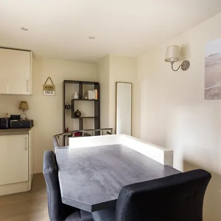 Apartment & Stylish 1bd Duplex W Gardenmontmartre! Paris